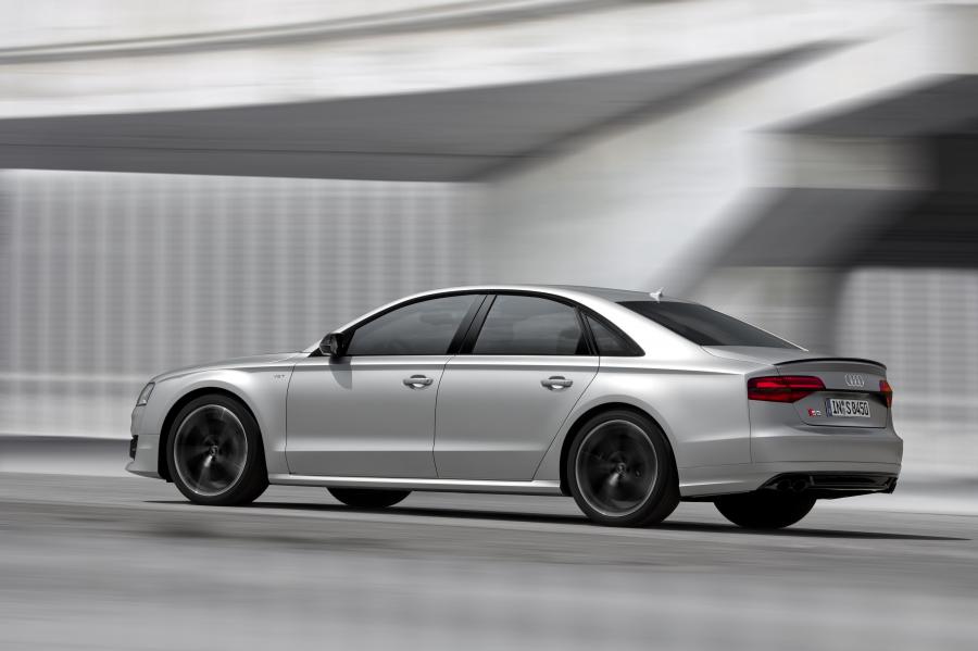  Audi S8 Plus (D4) 2015 года  (WW) (фото 30 из 47)